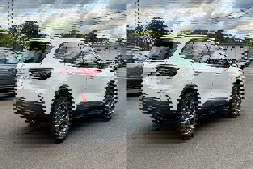 New 2025 Ford Escape ST-Line w/ Tech Pack #1 image 3