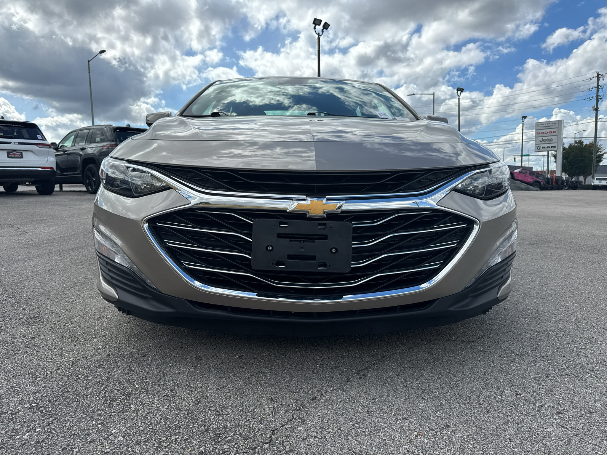 Used 2024 Chevrolet Malibu LT FWD image 3