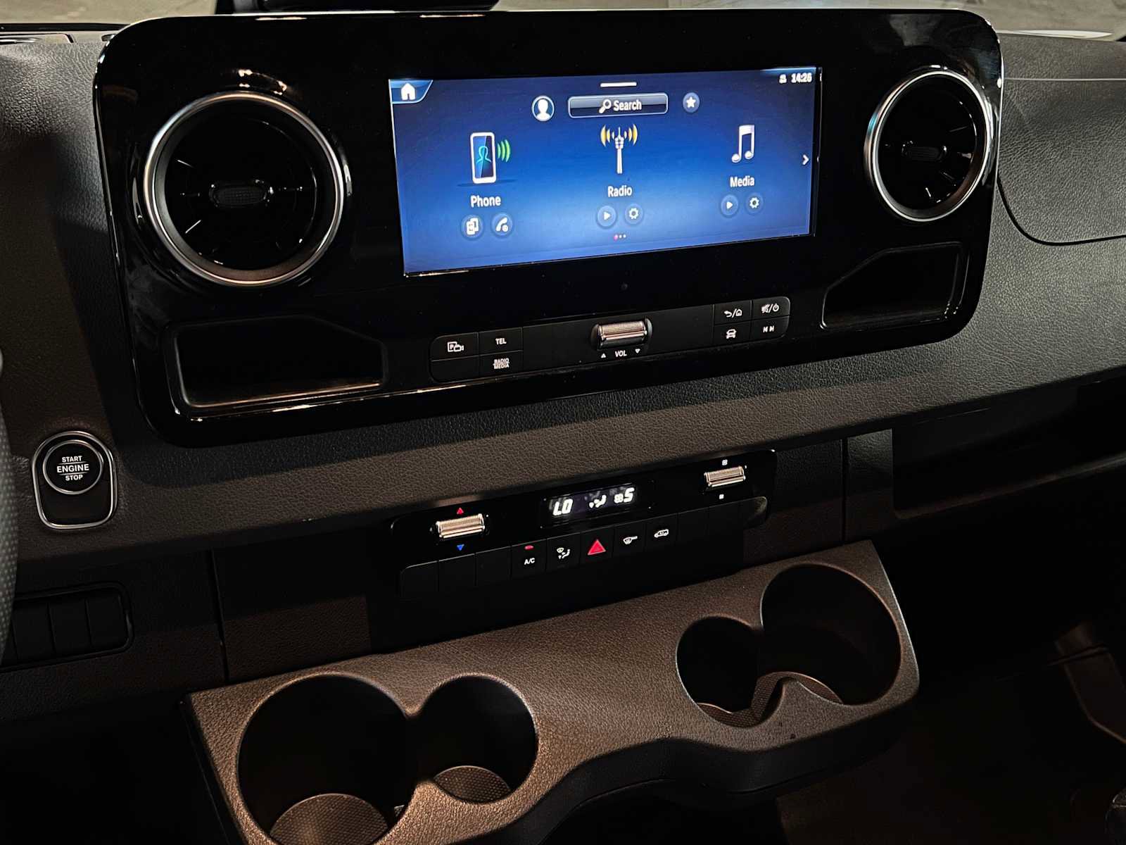 Used 2025 Mercedes-Benz Sprinter 2500 image 27