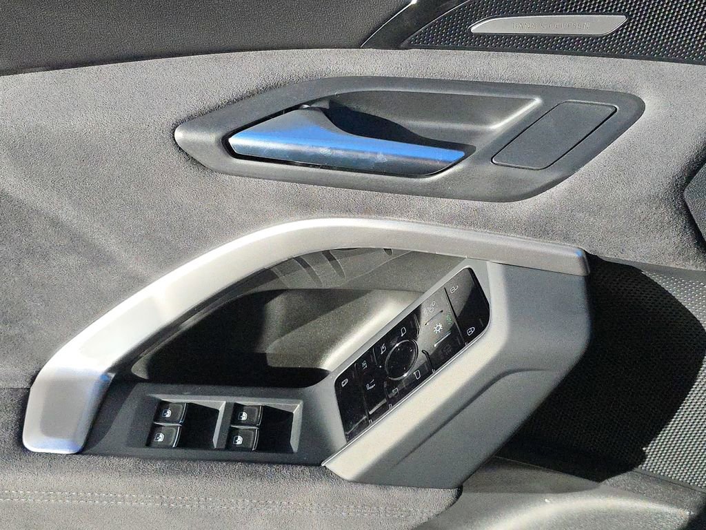 Certified 2025 Audi SQ5 Premium Plus image 19