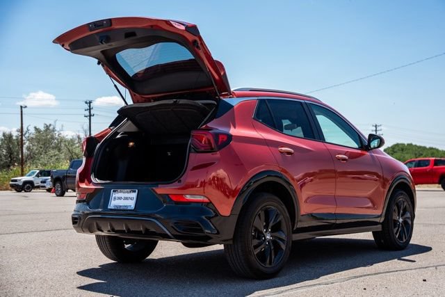 Used 2024 Buick Encore GX Sport Touring AWD/4WD image 5
