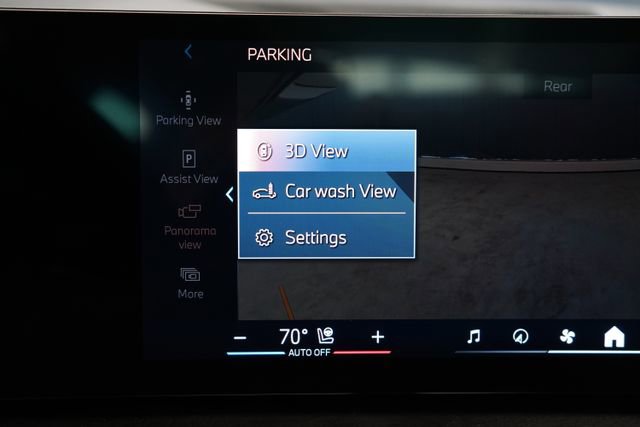 Used 2024 BMW X7 xDrive40i w/ Executive Package AWD/4WD image 32