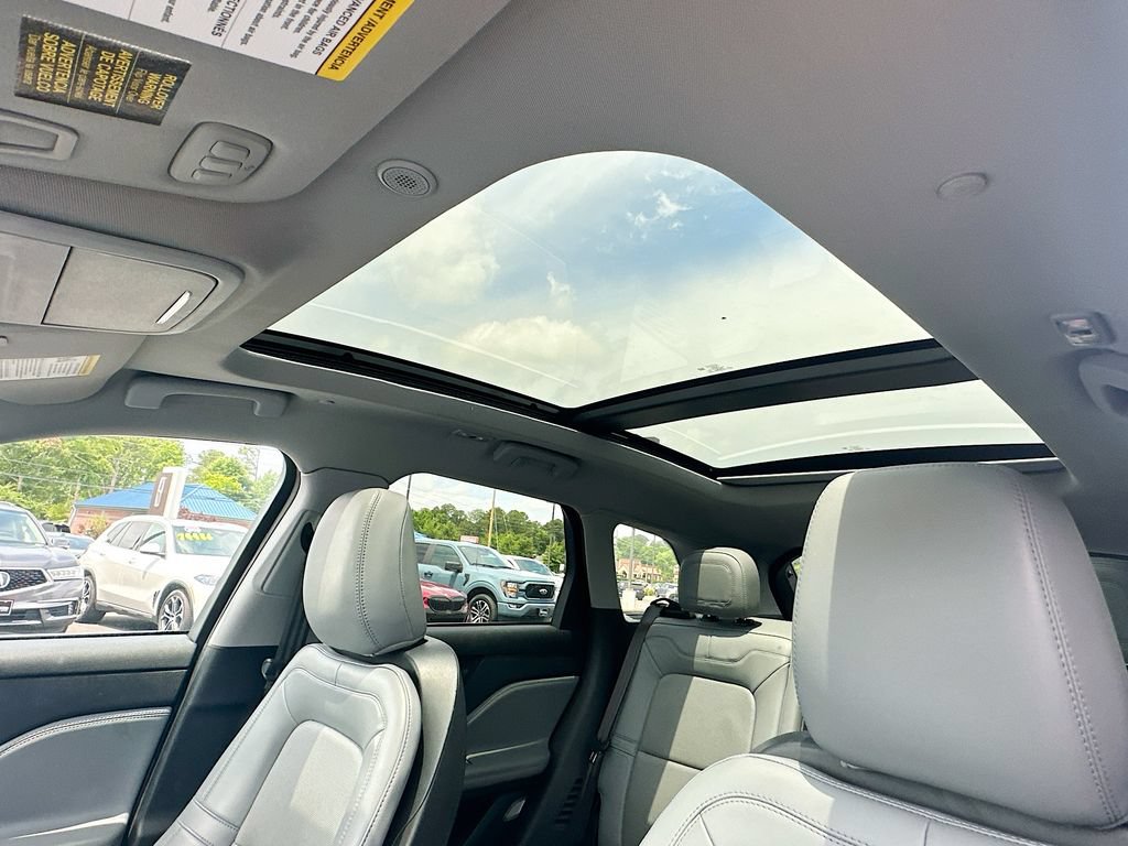 Certified 2022 Lincoln Corsair Reserve w/ Equipment Group 201A AWD/4WD image 11