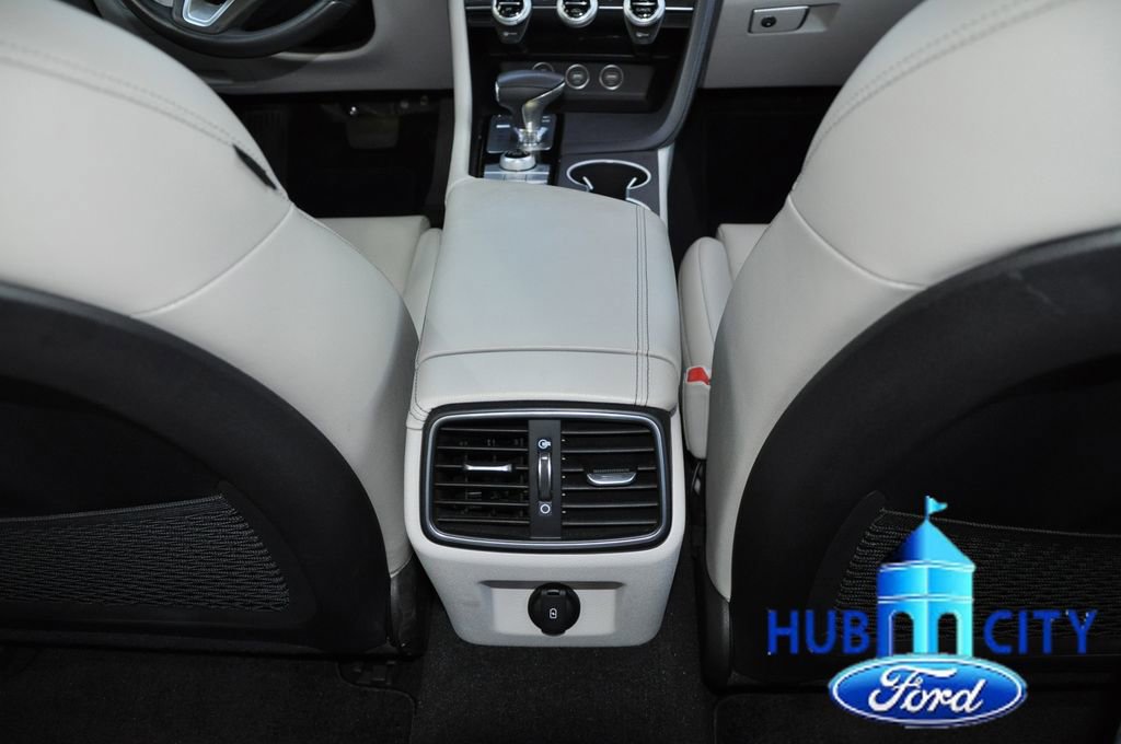 Used 2023 Genesis G70 2.0T image 21