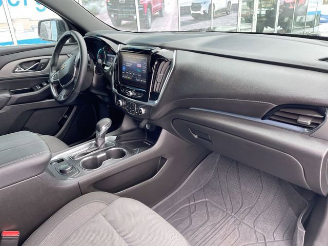 Certified 2023 Chevrolet Traverse LT w/ Rear Camera Mirror Package image 27