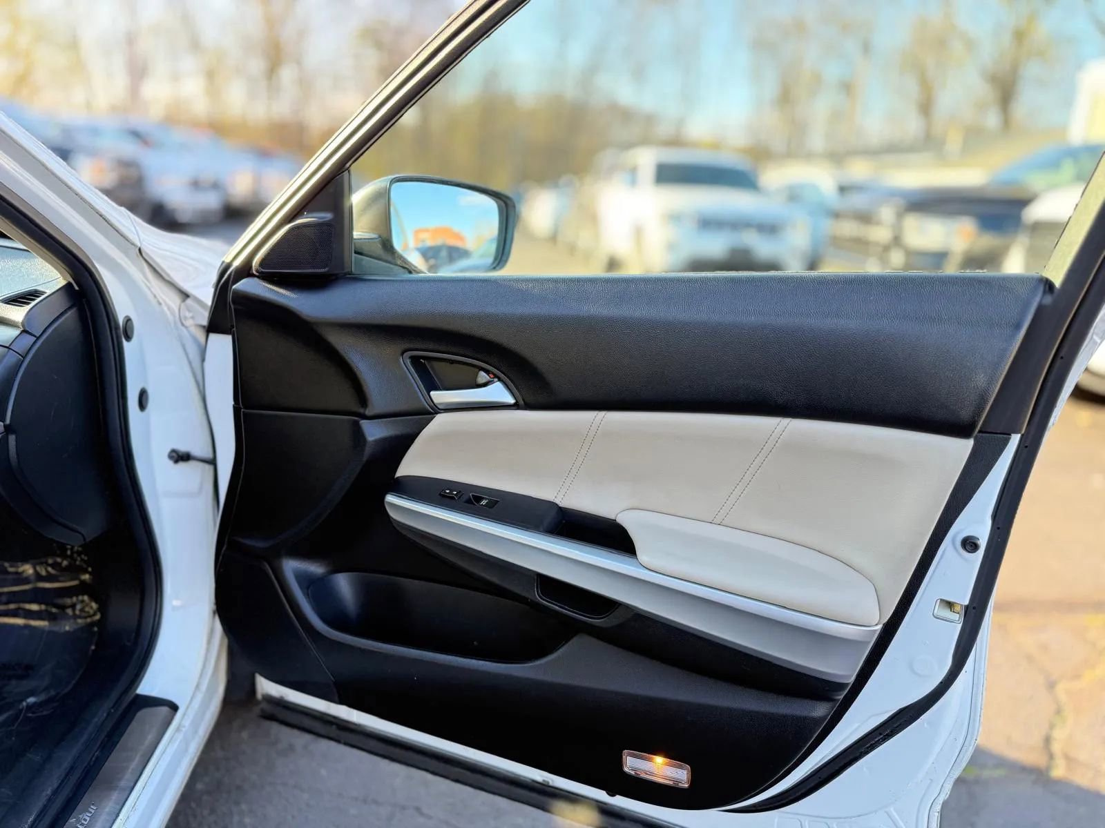 Used 2014 Honda Crosstour EX-L image 23