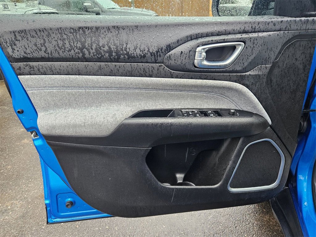 Certified 2025 Jeep Compass Sport image 11