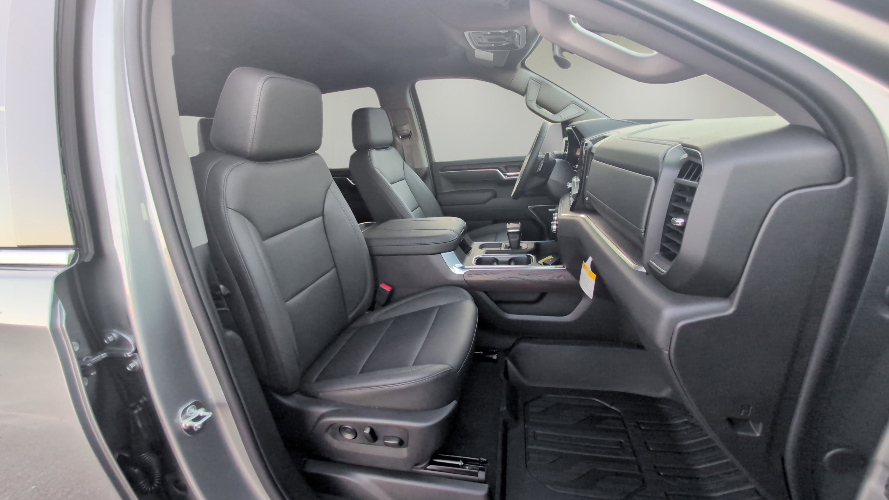 New 2026 GMC Sierra 1500 SLT w/ SLT Premium Plus Package image 12