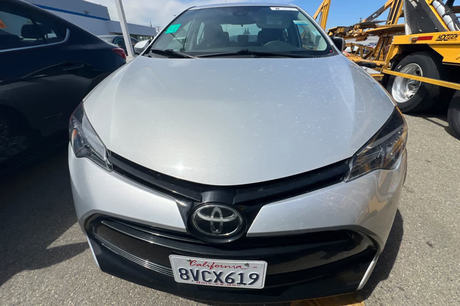 Used 2017 Toyota Corolla LE FWD image 2