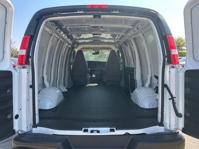New 2025 Chevrolet Express 2500 RWD image 24