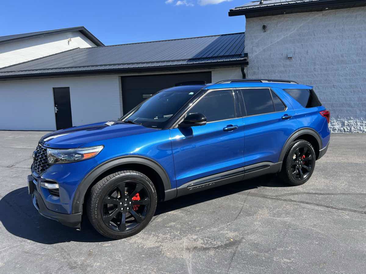 Used 2020 Ford Explorer ST w/ ST Street Pack image 2
