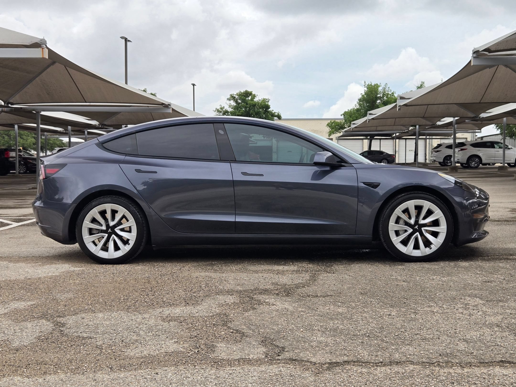 Used 2023 Tesla Model 3 Standard Range RWD image 3