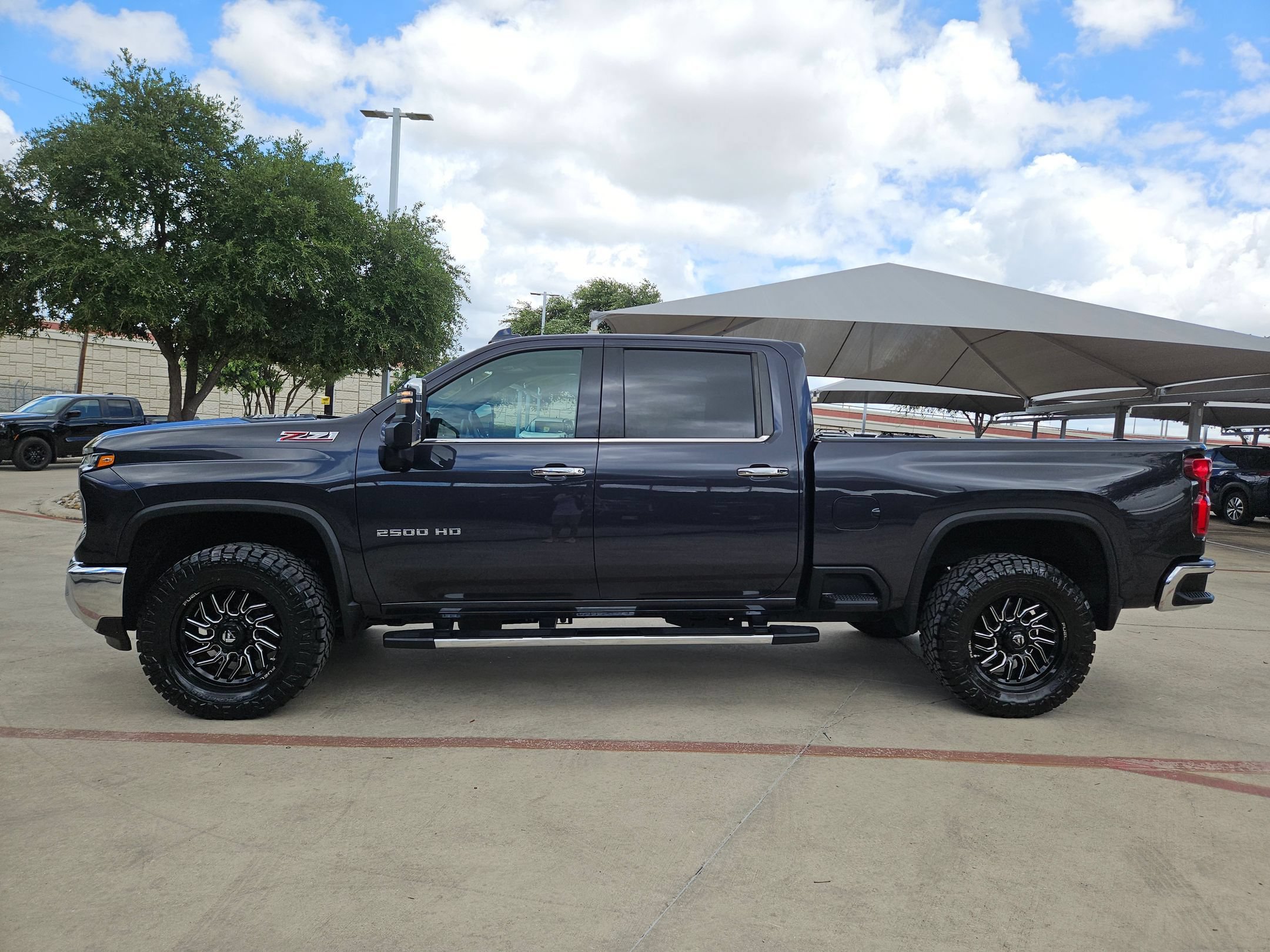 Used 2024 Chevrolet Silverado 2500 LTZ w/ LTZ Plus Package AWD/4WD image 6