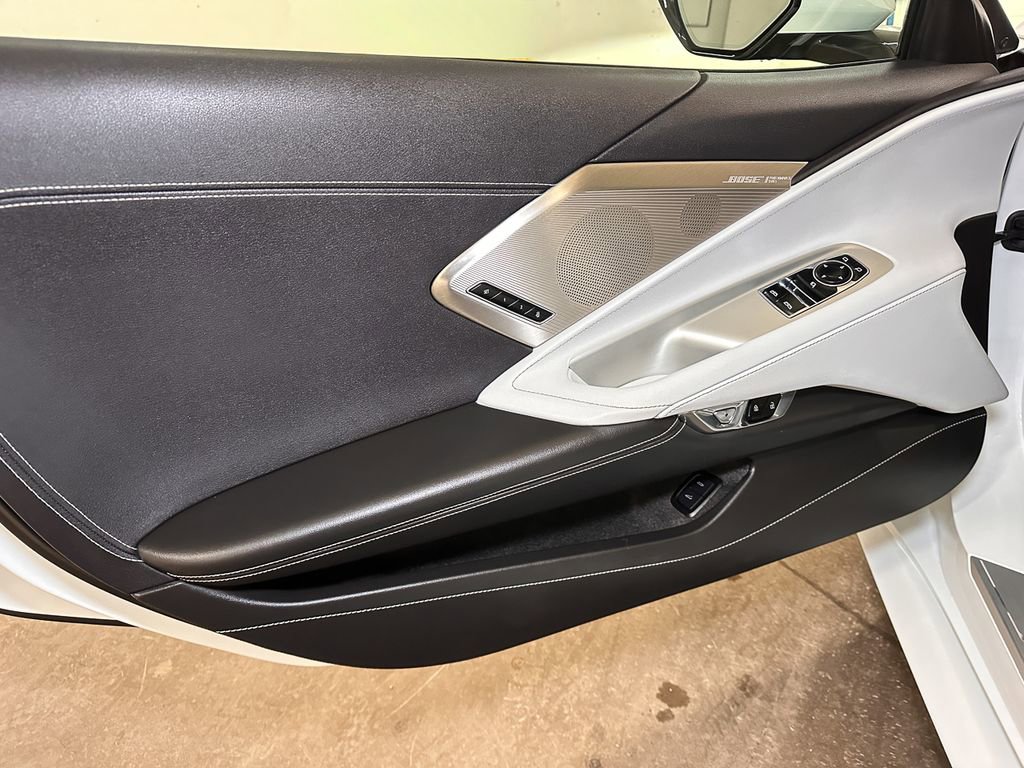 Used 2022 Chevrolet Corvette Stingray Preferred Cpe w/ Battery Protection Package RWD image 22