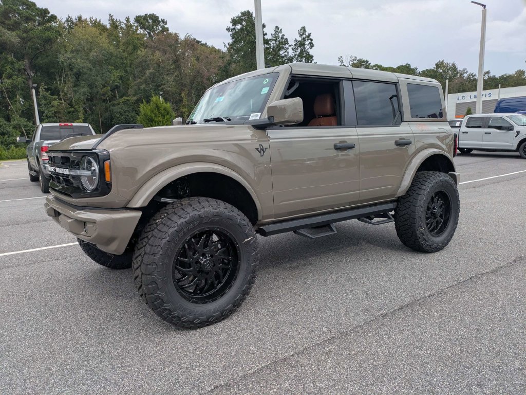 New 2026 Ford Bronco Outer Banks AWD/4WD image 8