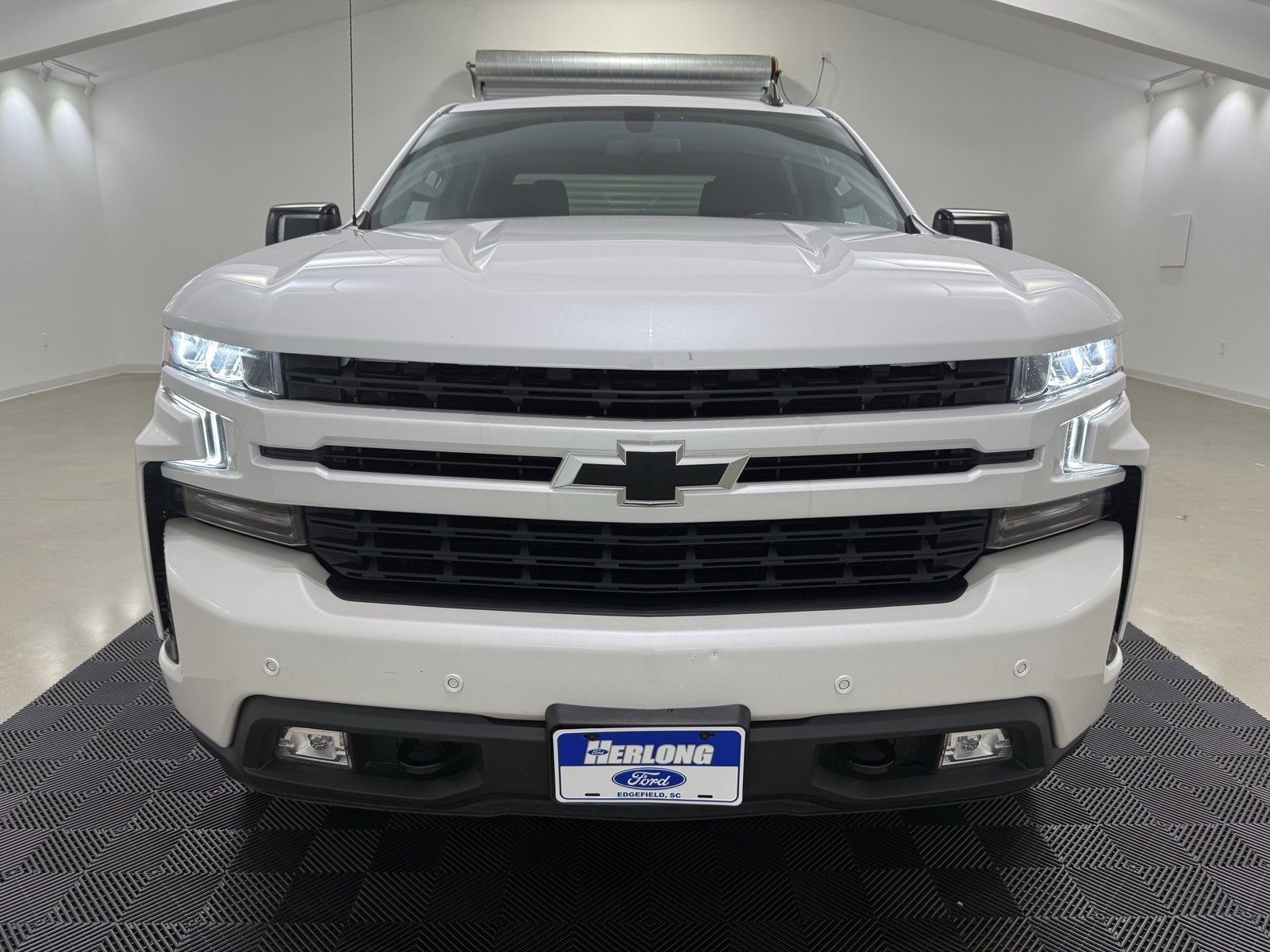 Used 2022 Chevrolet Silverado 1500 RST w/ Safety Package image 3