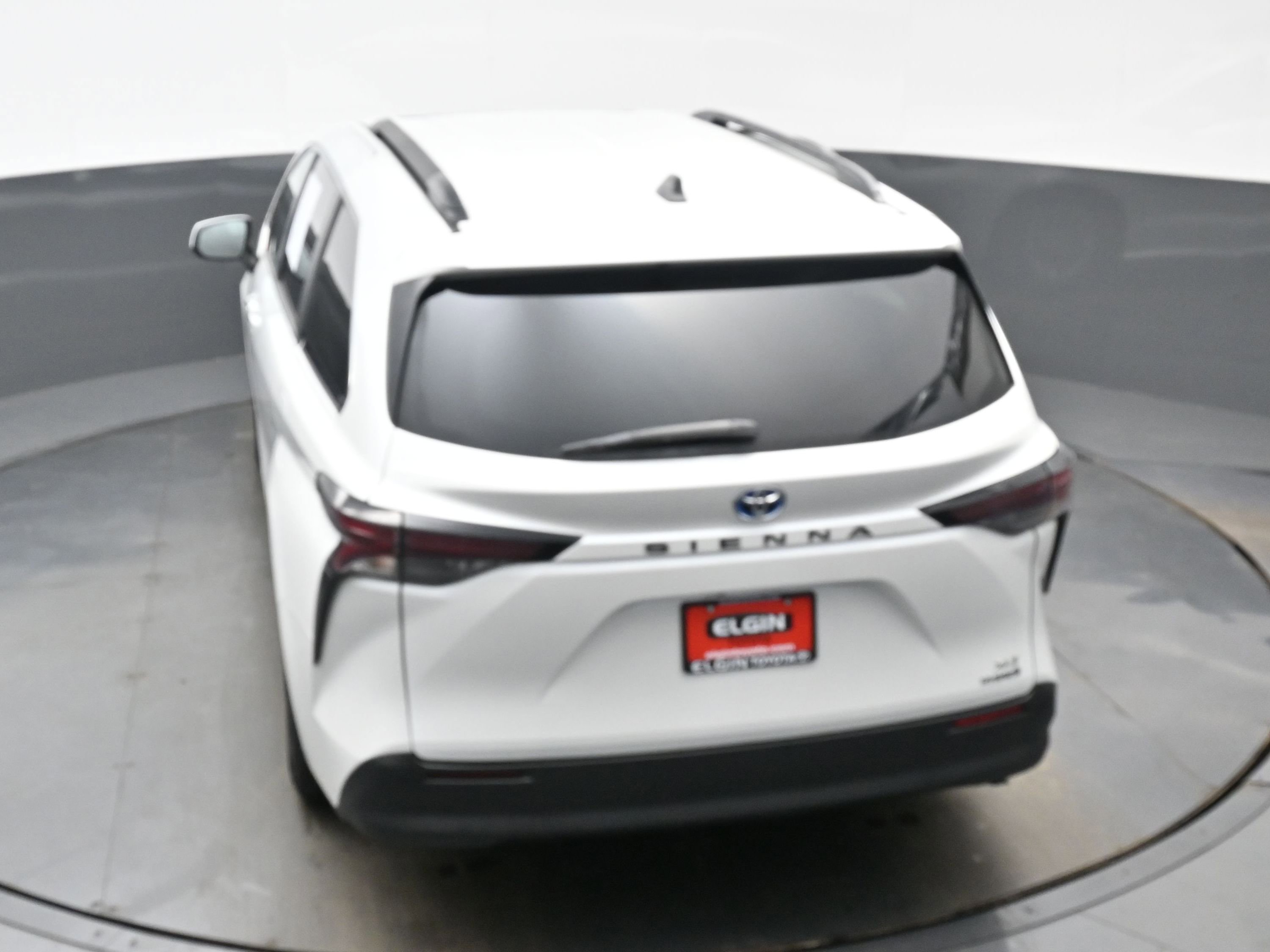 Used 2023 Toyota Sienna XLE image 41