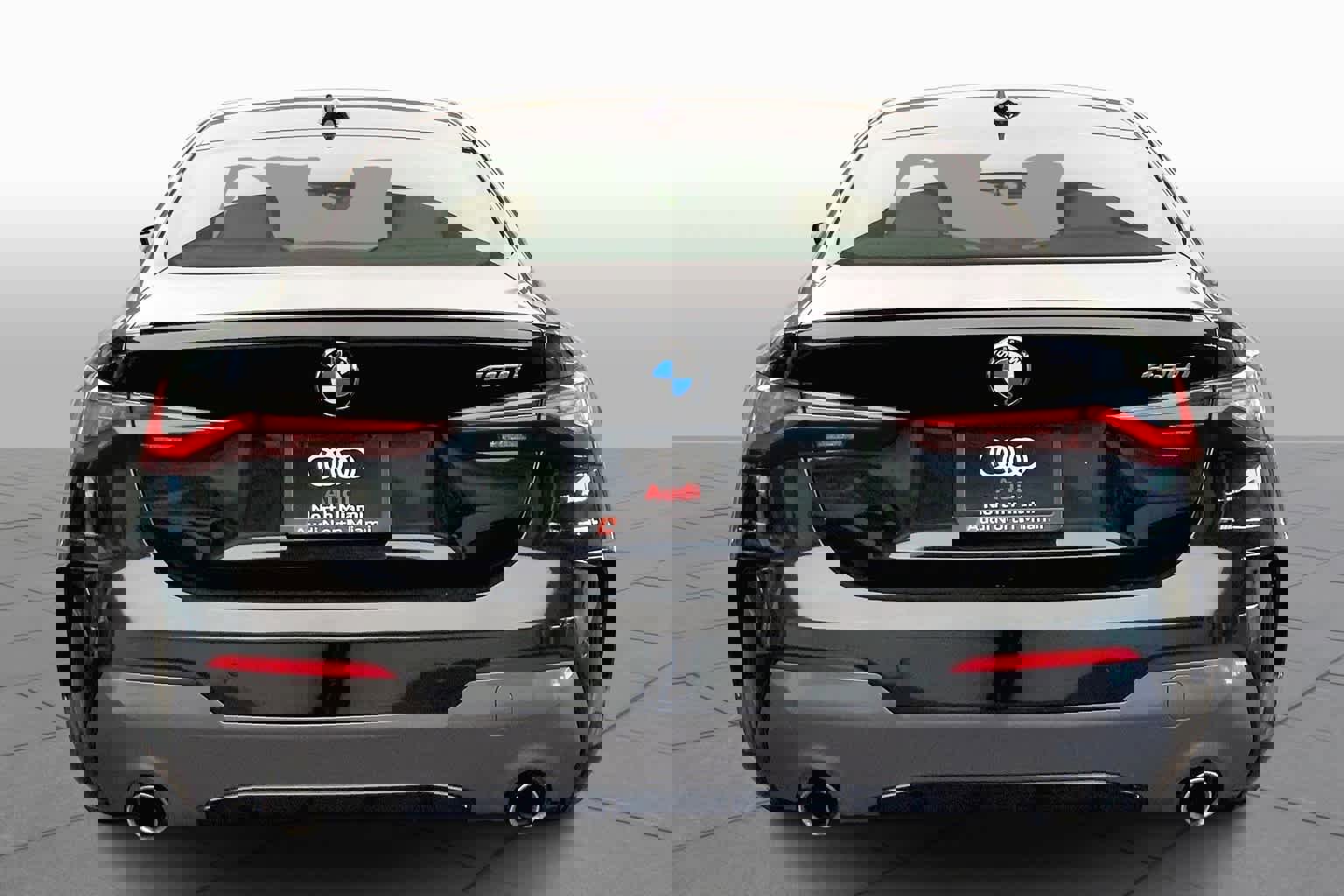 Used 2022 BMW 430i Coupe w/ M Sport Package image 4