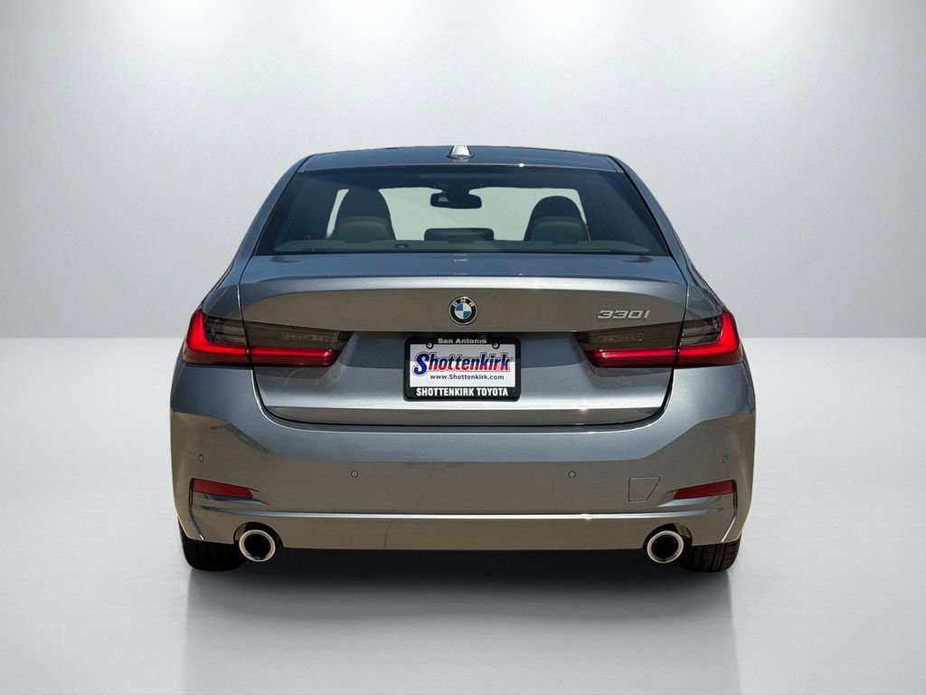 Used 2024 BMW 330i Sedan image 6