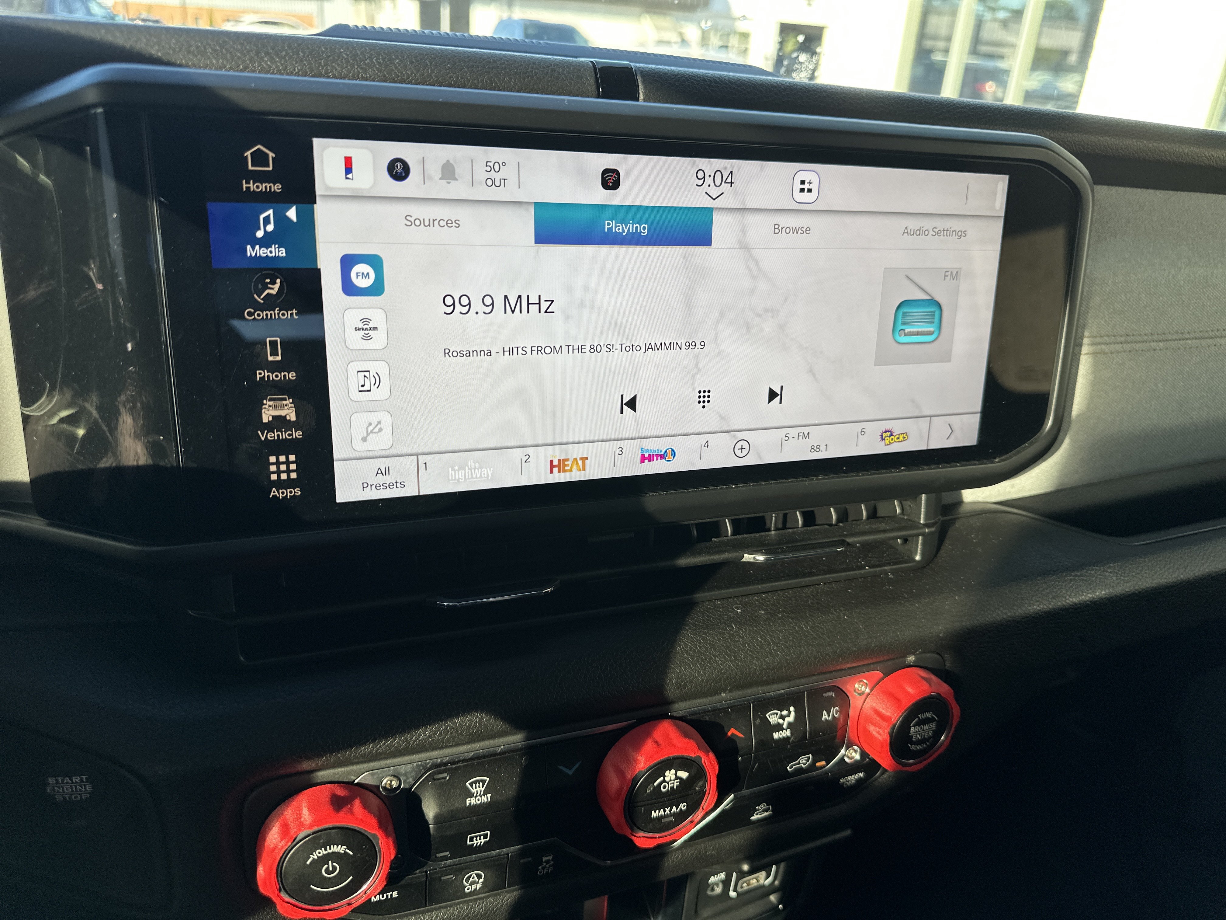 Used 2025 Jeep Wrangler Sport AWD/4WD image 17