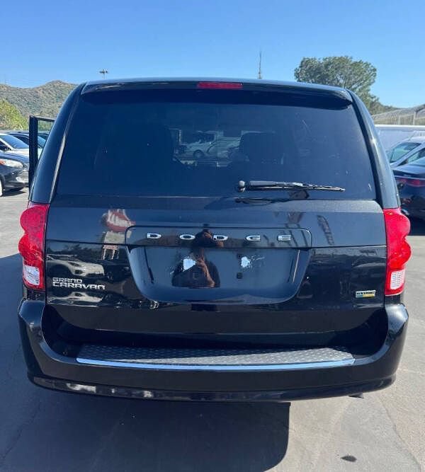 Used 2016 Dodge Grand Caravan SE w/ Quick Order Package 29E SE FWD image 11