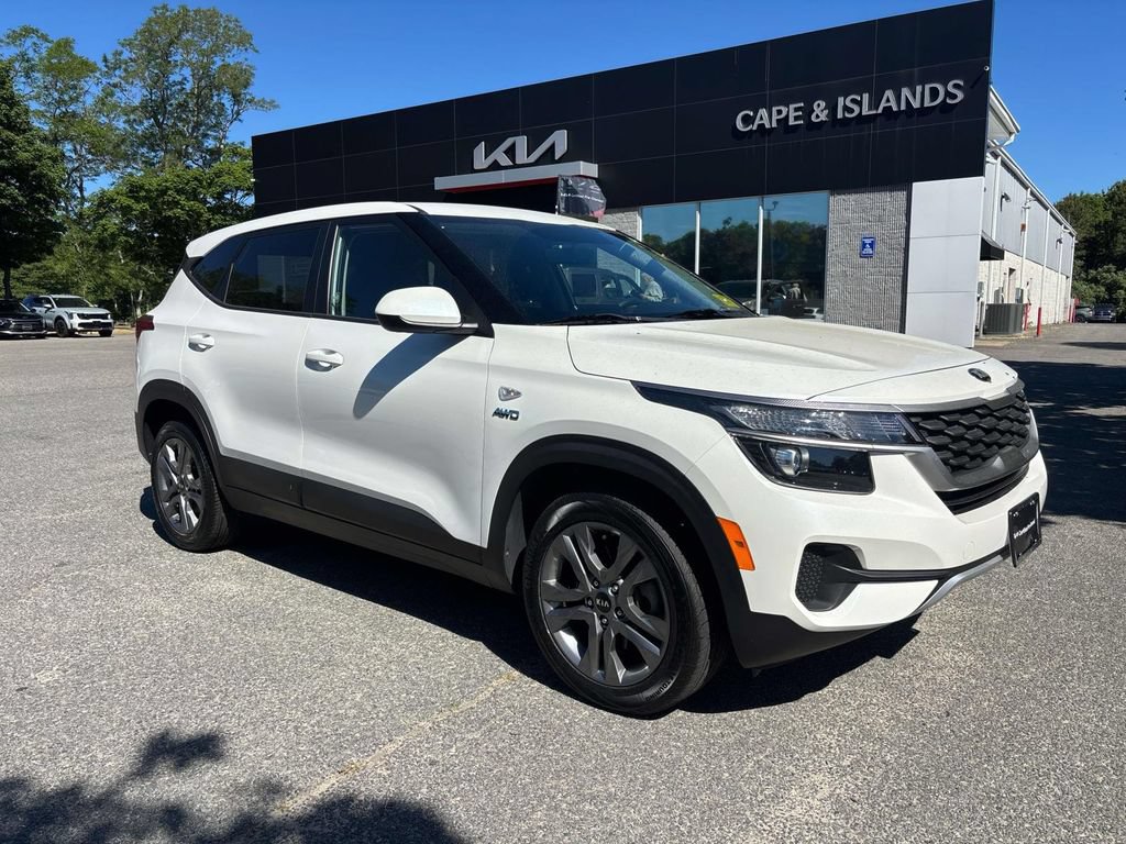 Certified 2021 Kia Seltos LX