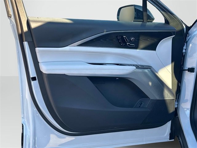 New 2026 Cadillac Lyriq Signature Sport image 8