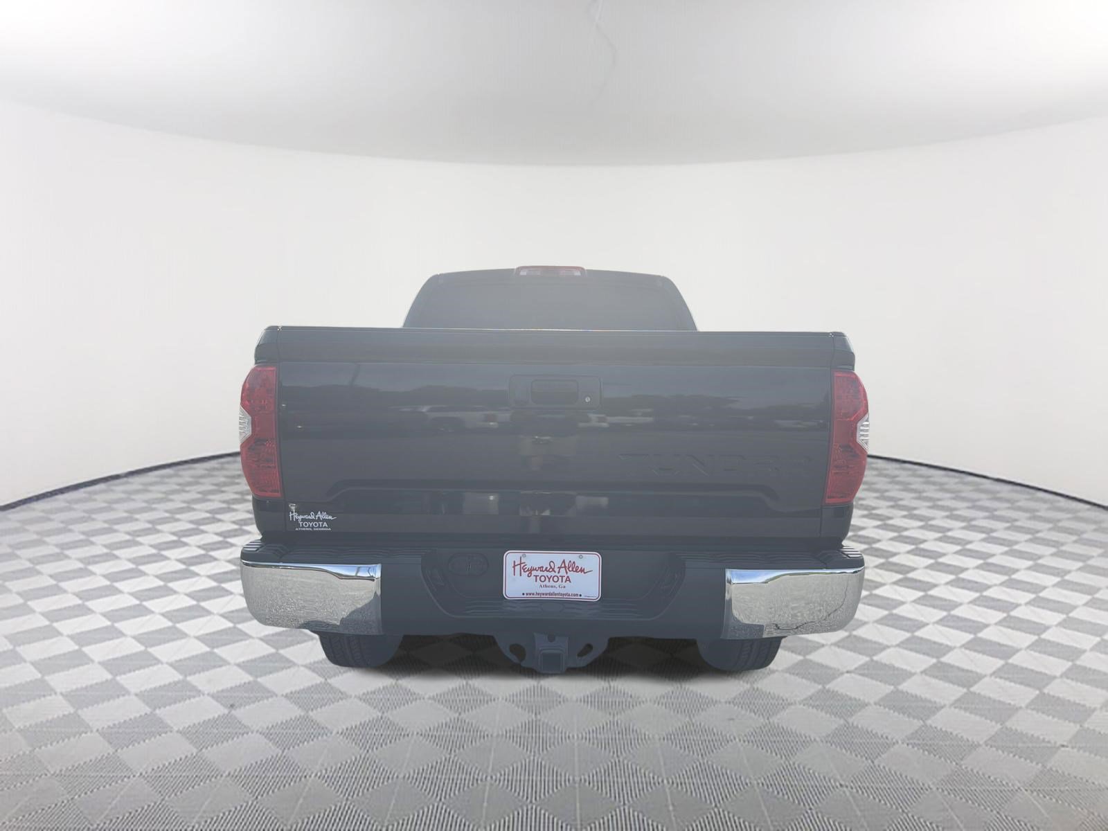 Used 2018 Toyota Tundra SR5 w/ TRD Off Road Package AWD/4WD image 15