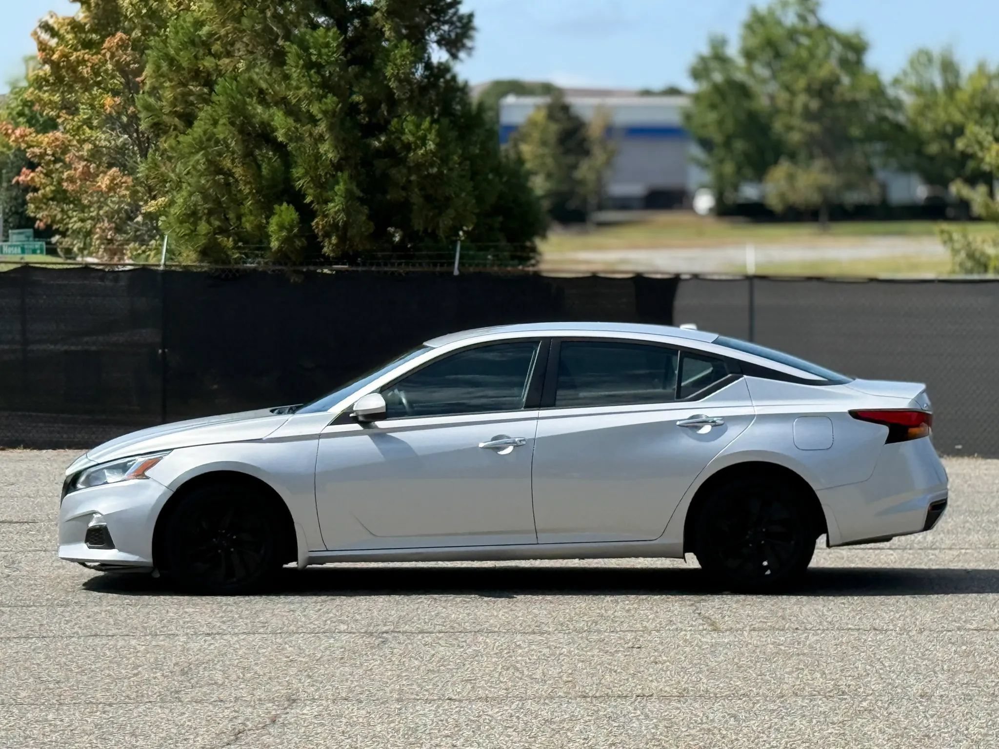 Used 2019 Nissan Altima 2.5 S AWD/4WD image 8