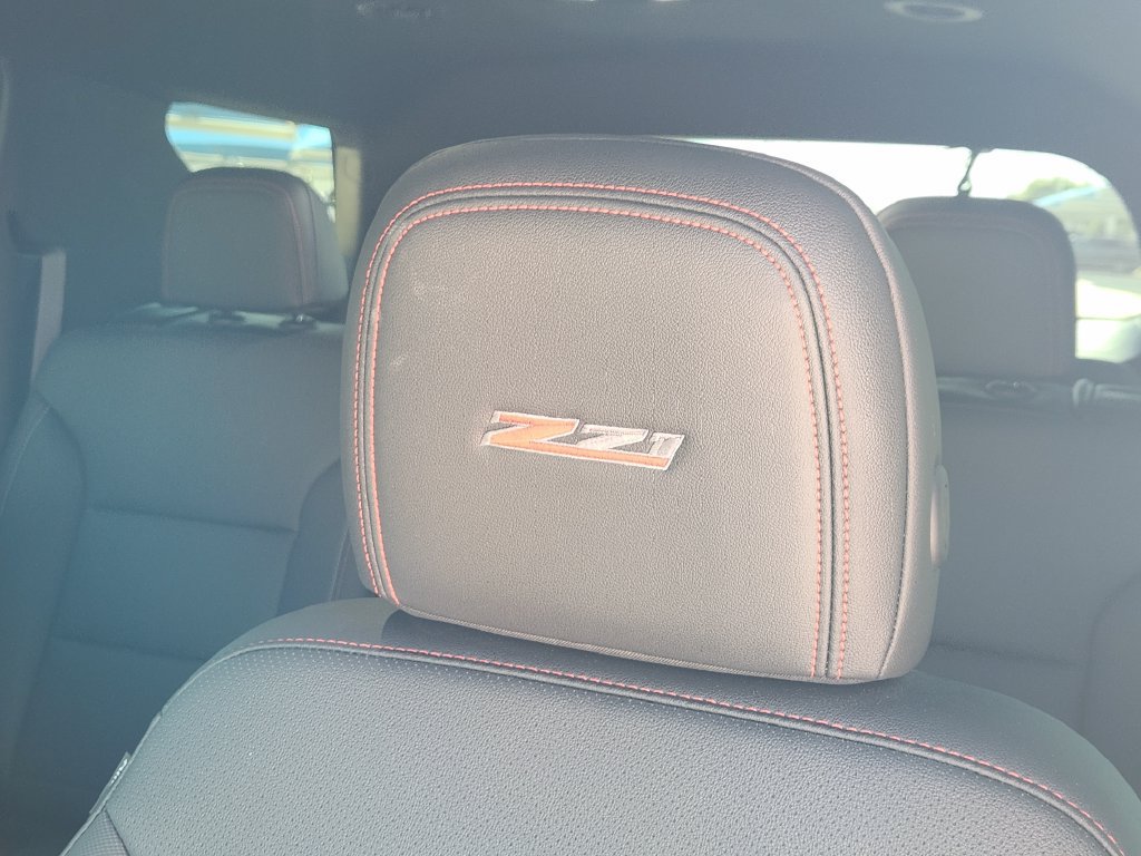 Used 2026 Chevrolet Traverse Z71 AWD/4WD image 10