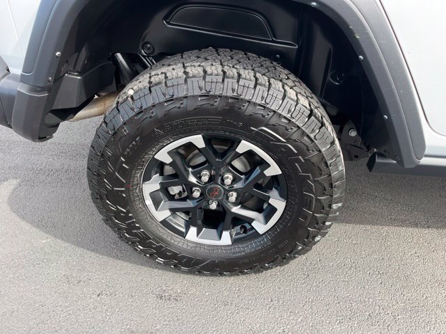 Used 2025 Jeep Wrangler Unlimited Rubicon AWD/4WD image 19