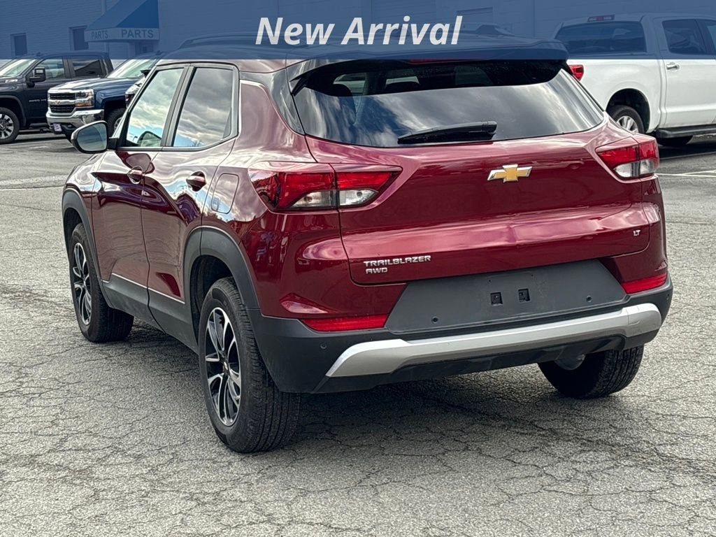 Certified 2025 Chevrolet TrailBlazer LT w/ Driver Confidence Package image 2