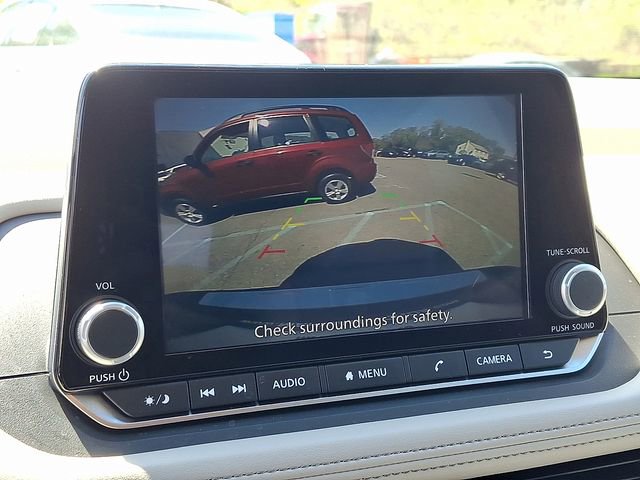 Used 2025 Nissan Rogue SV AWD/4WD image 18