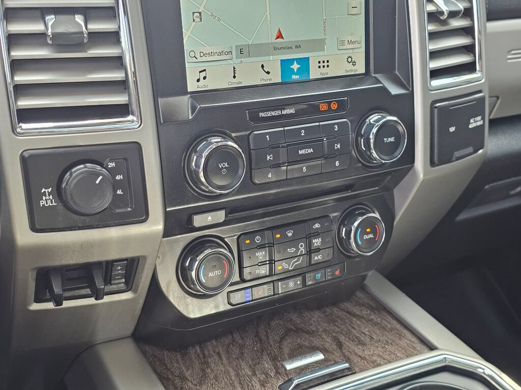 Used 2017 Ford F250 Lariat w/ Lariat Ultimate Package AWD/4WD image 27