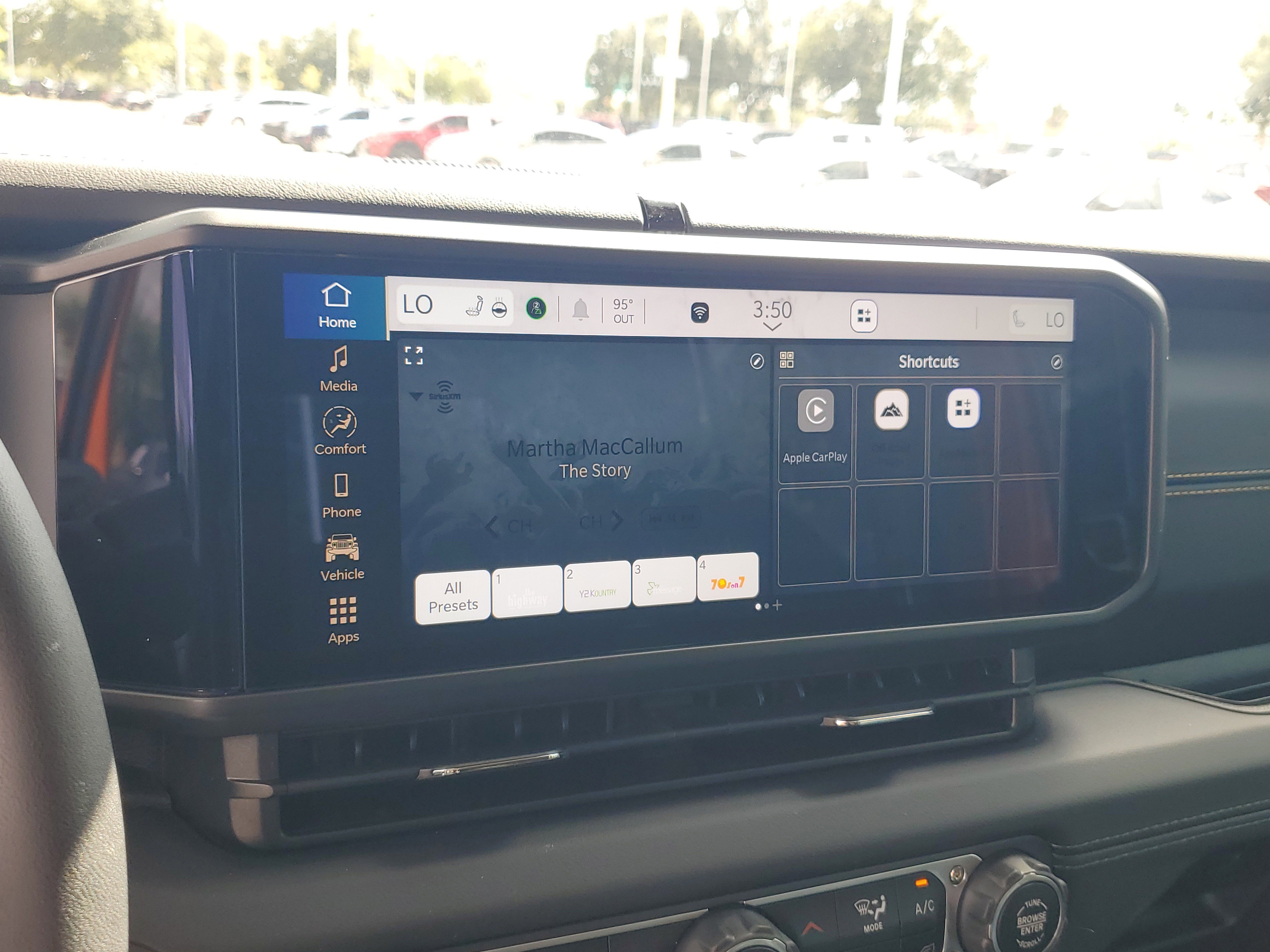Used 2025 Jeep Gladiator Sport image 22