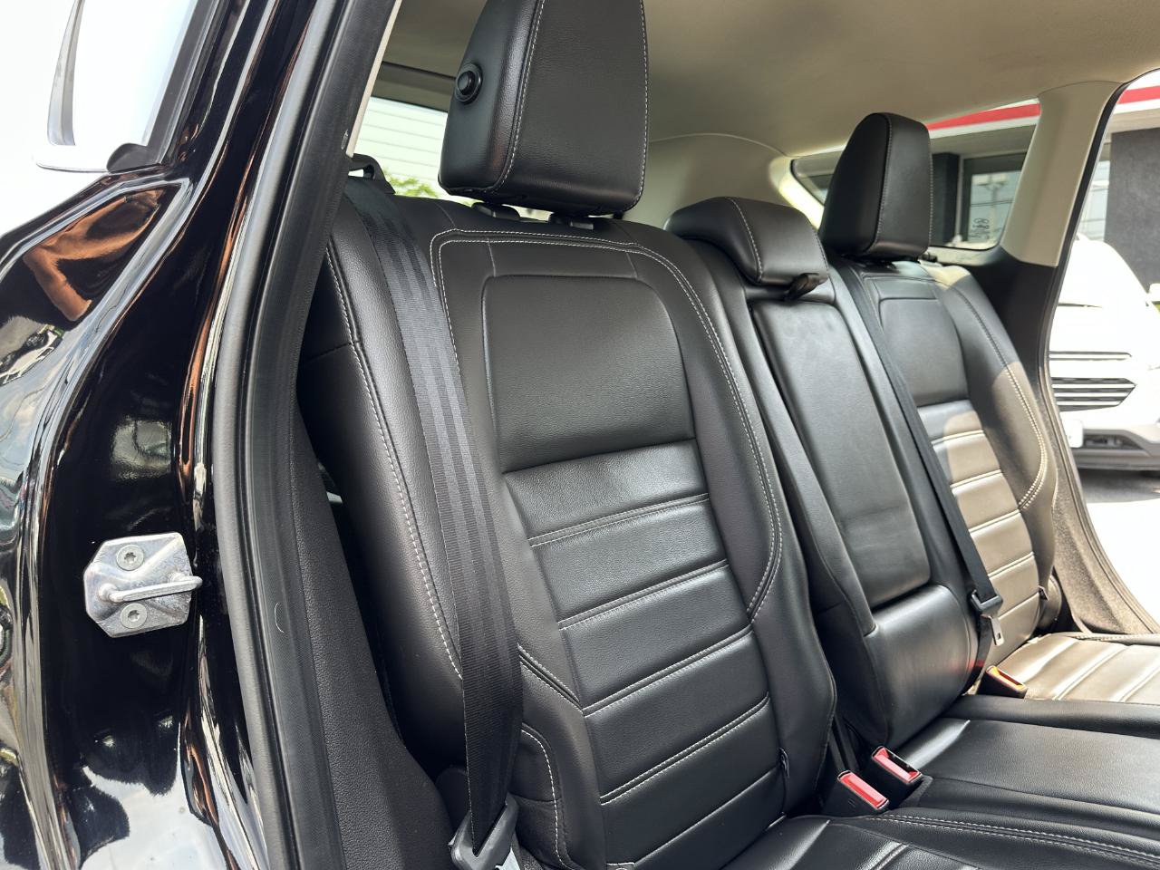 Used 2019 Ford Escape SEL AWD/4WD image 42