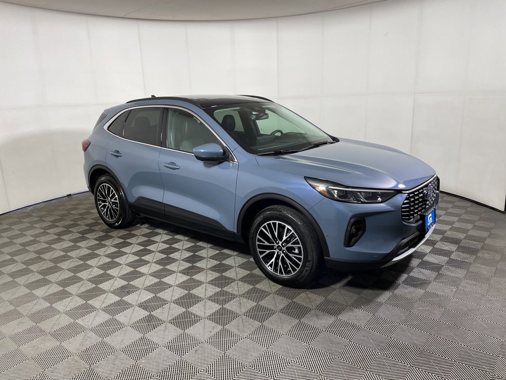 Used 2024 Ford Escape SE w/ PHEV Premium Package image 1