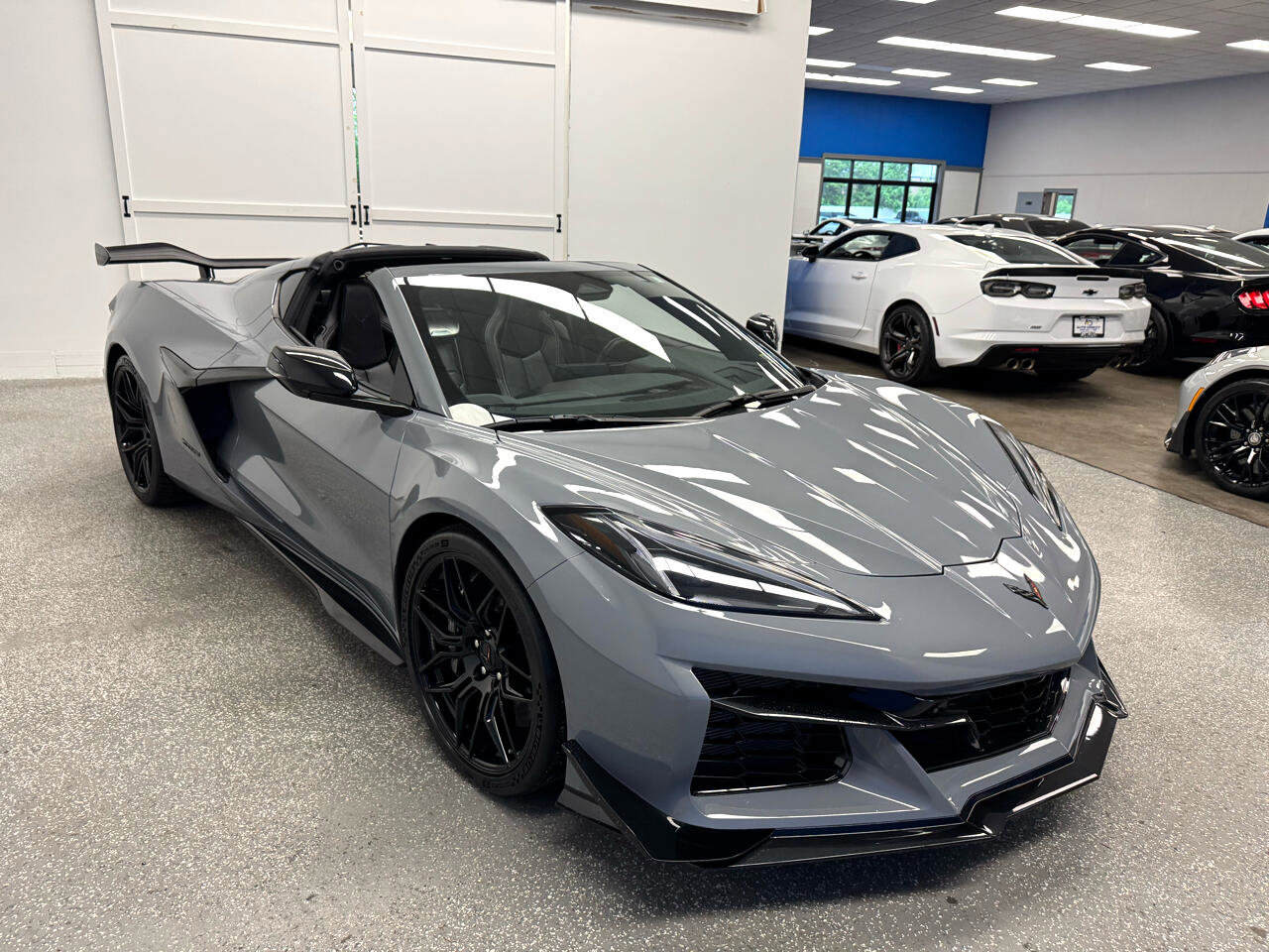 Used 2024 Chevrolet Corvette Z06 w/ Z07 Performance Package image 4