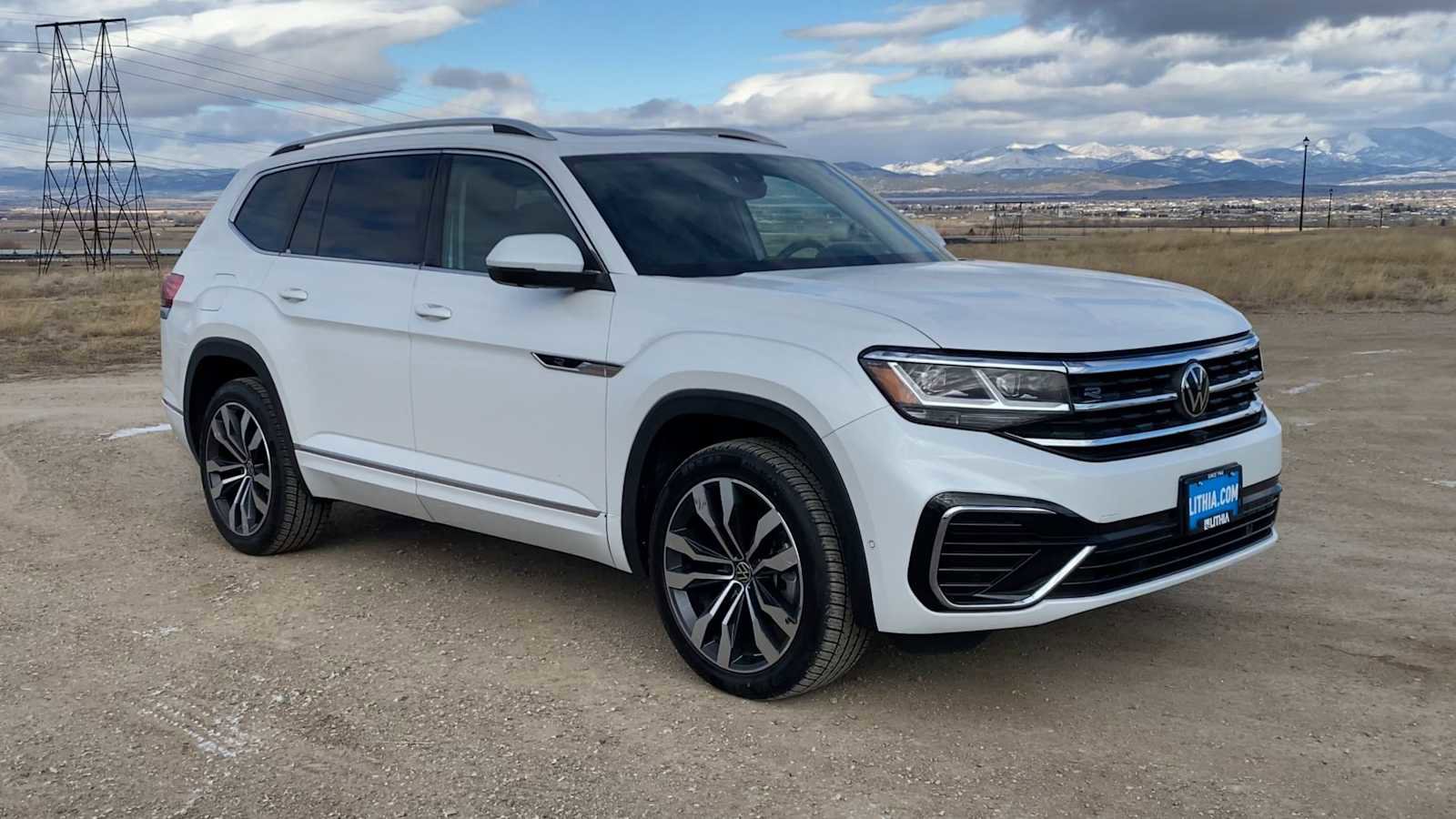 Used 2023 Volkswagen Atlas SEL Premium image 2