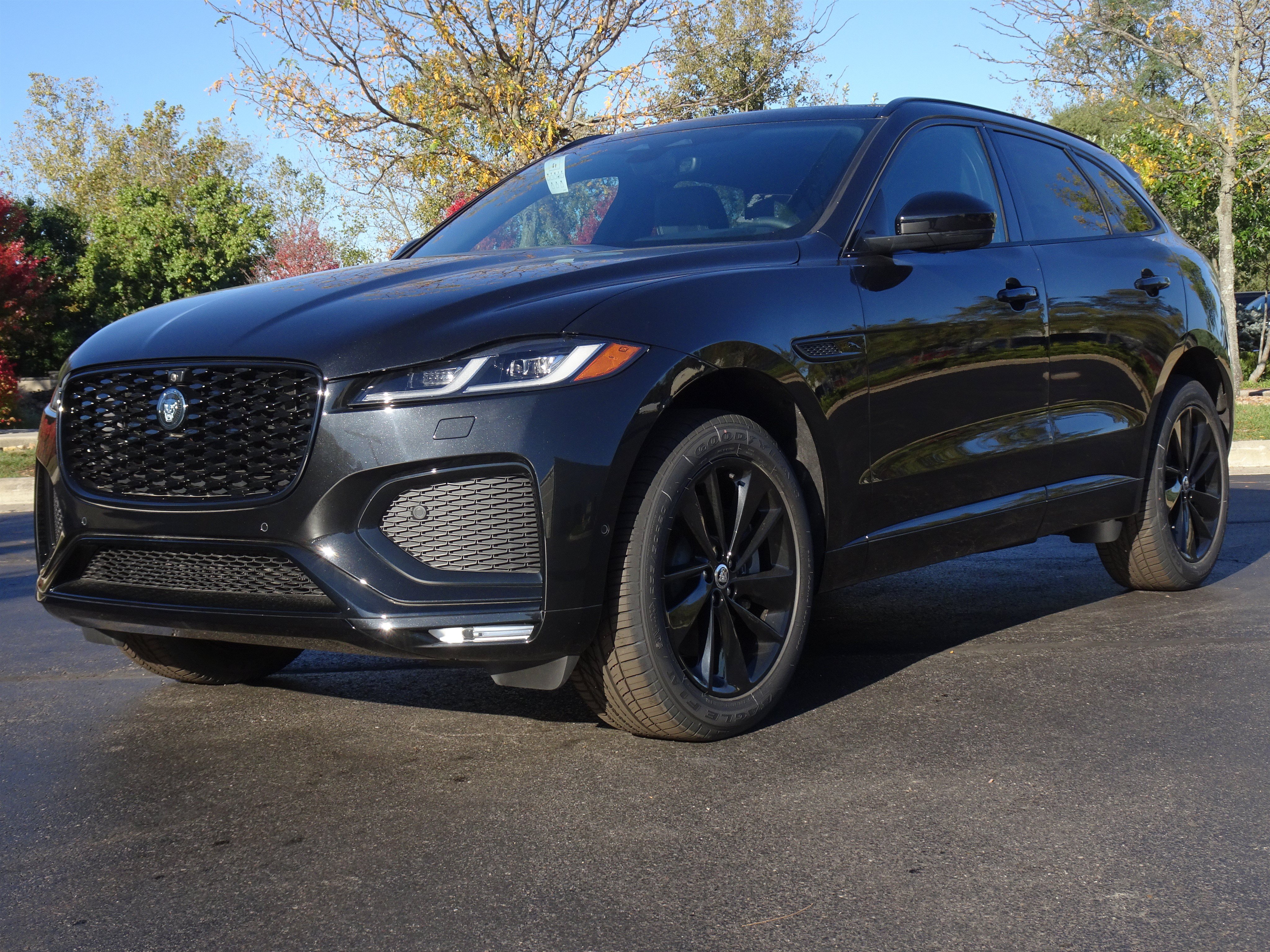New 2026 Jaguar F-PACE R-Dynamic S AWD/4WD image 2