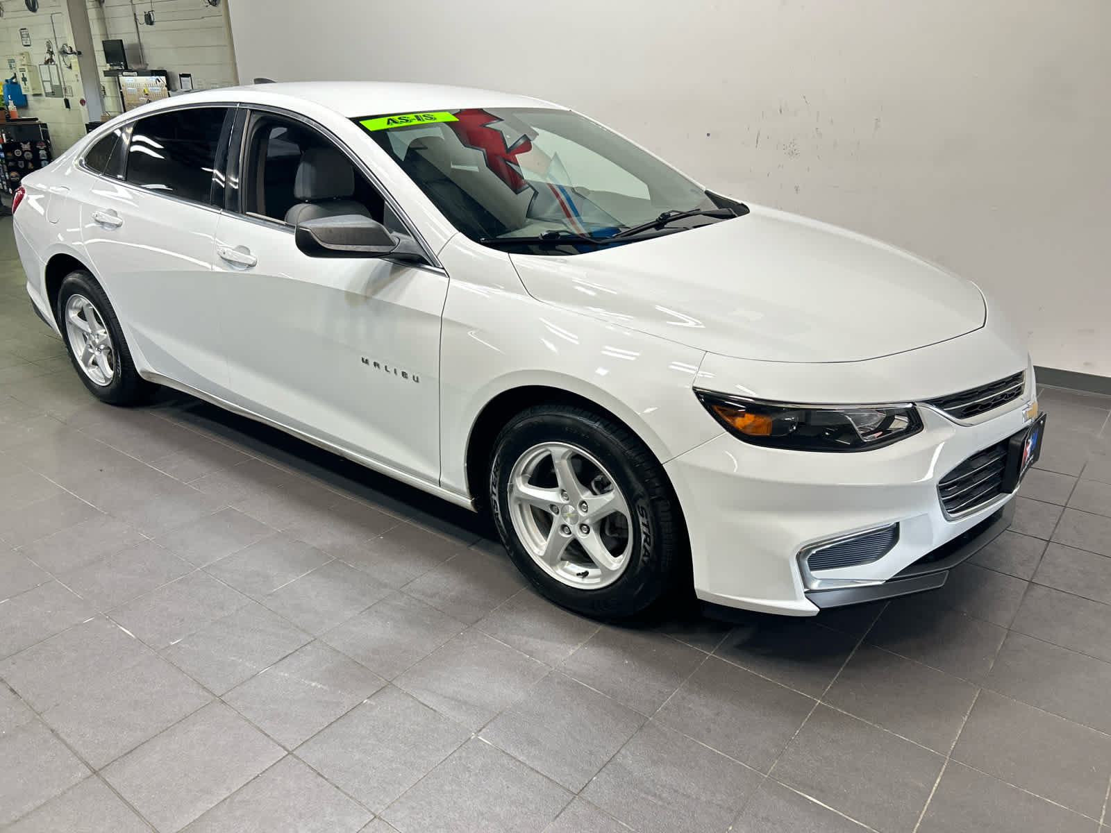 Used 2017 Chevrolet Malibu LS FWD image 2