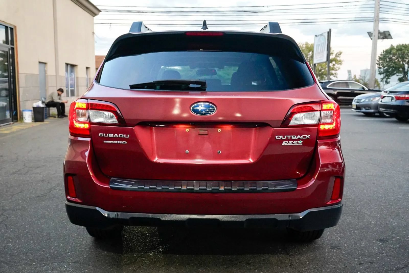 Used 2016 Subaru Outback 2.5i Limited AWD/4WD image 7