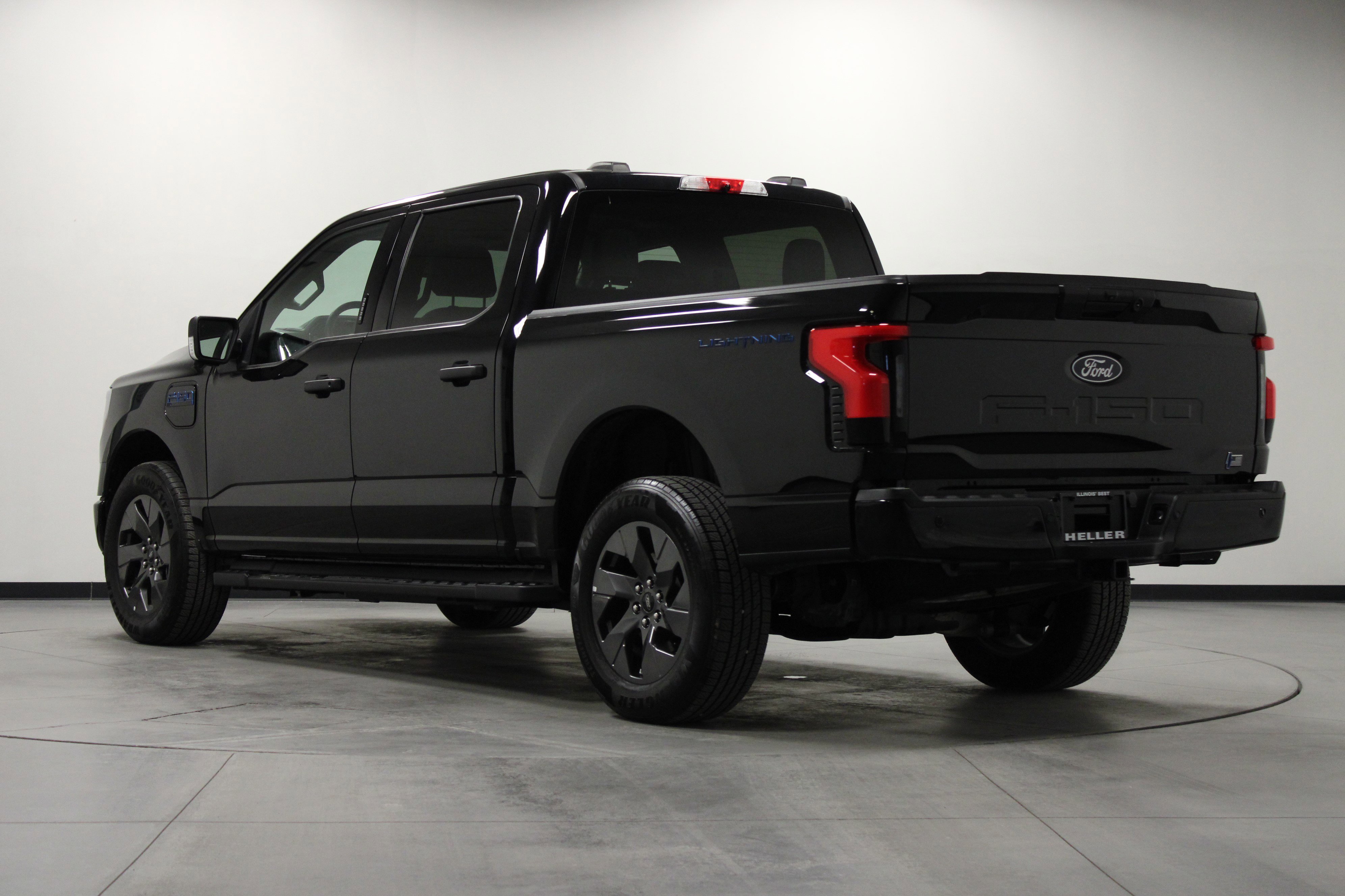 Used 2024 Ford F150 Lightning XLT image 6