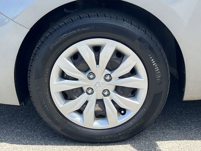 Used 2022 Hyundai Accent SE image 34