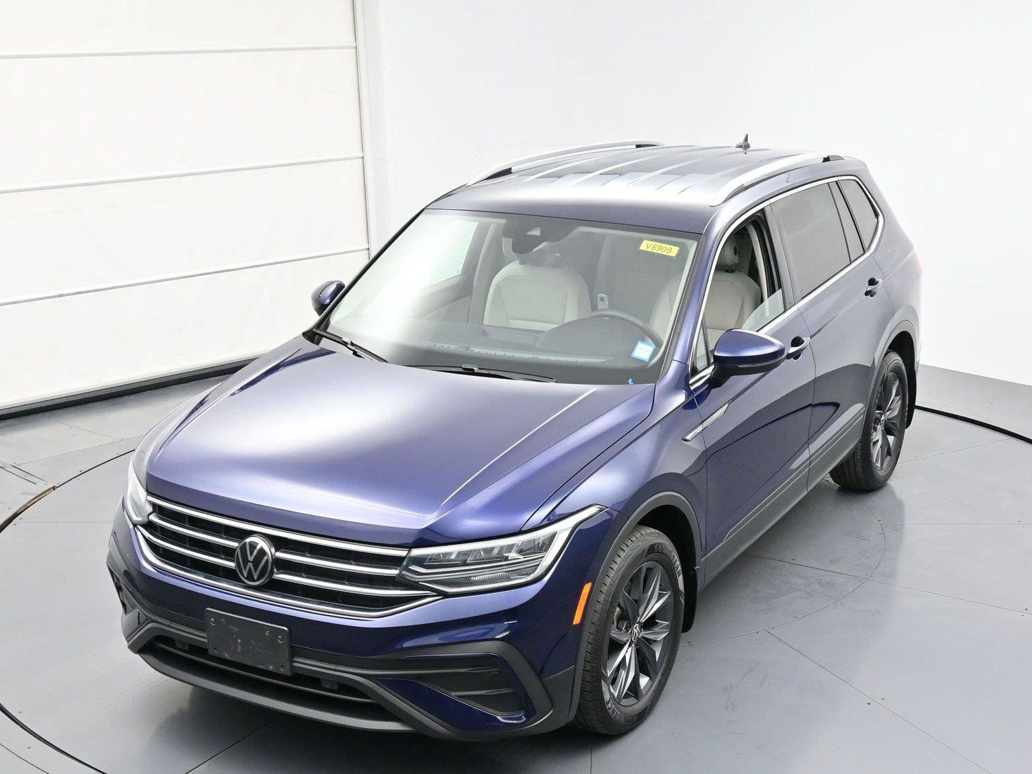 Used 2022 Volkswagen Tiguan SE AWD/4WD image 34
