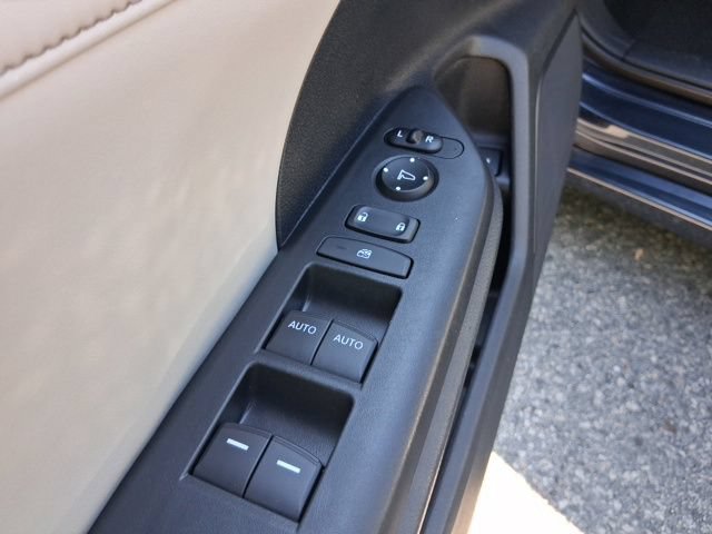 Used 2019 Honda Insight Touring image 12