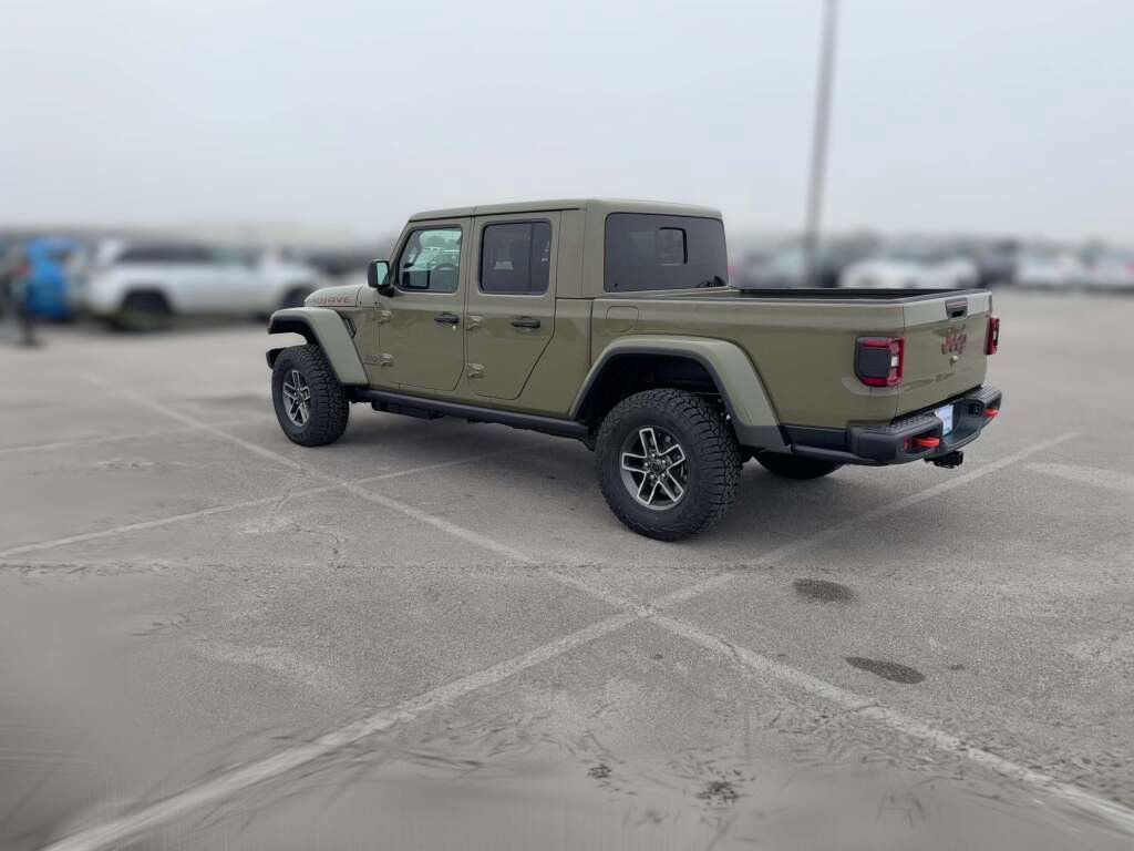 New 2026 Jeep Gladiator Mojave image 8