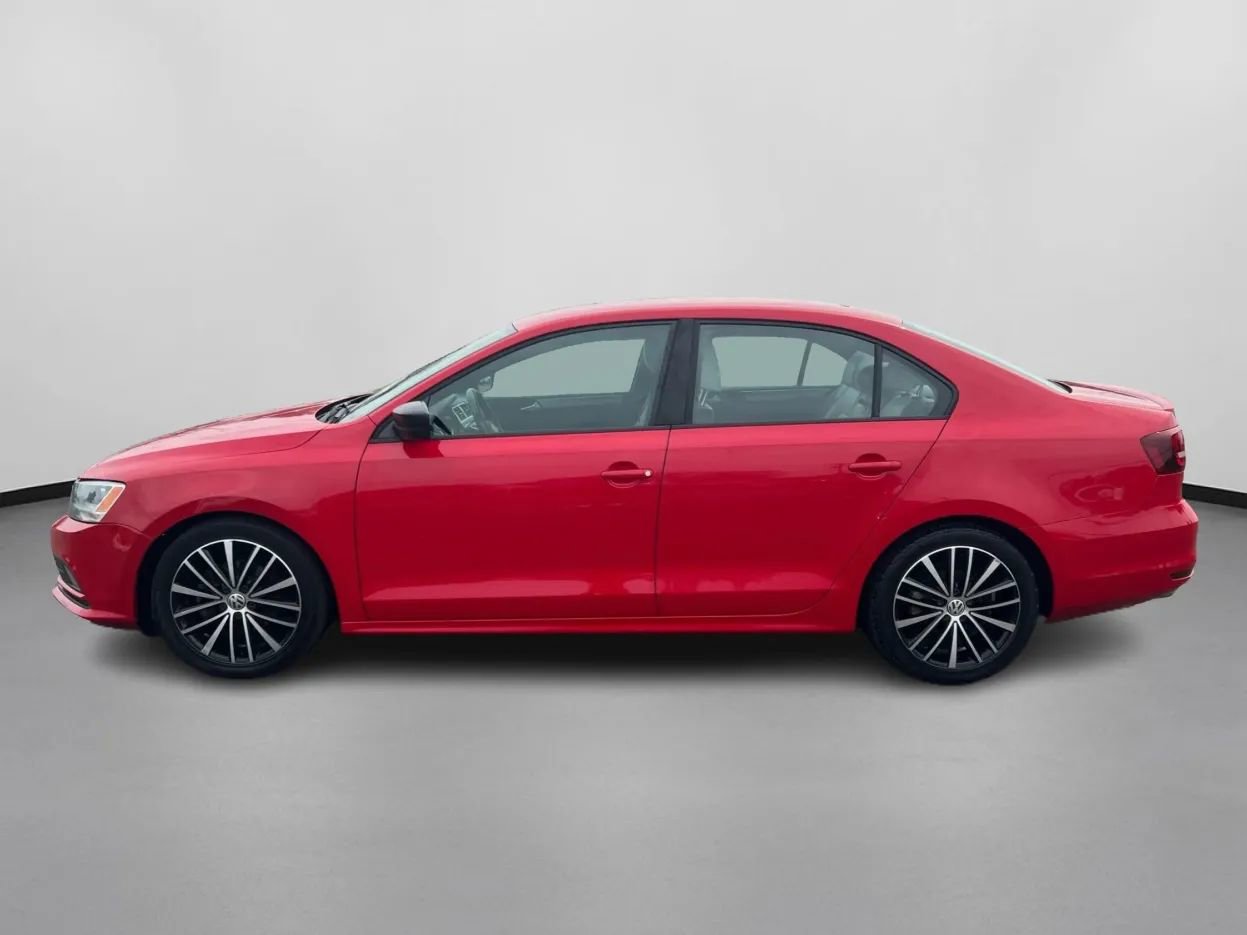 Used 2016 Volkswagen Jetta Sport FWD image 8