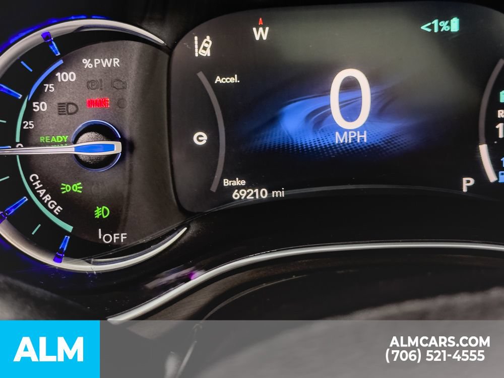 Used 2021 Chrysler Pacifica Limited w/ Uconnect Theater Family Group FWD image 26
