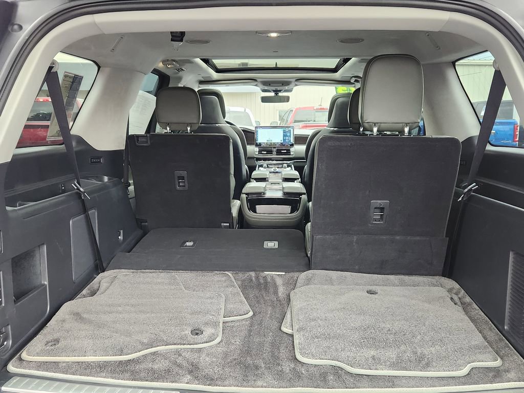 Used 2023 Lincoln Navigator L Black Label image 13